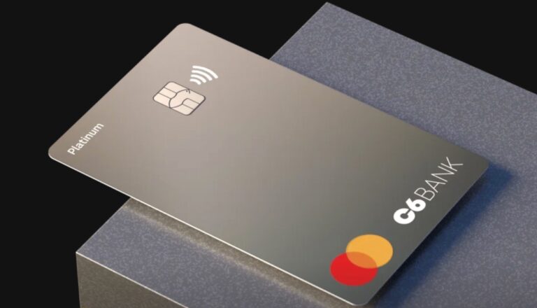 O cartão Platinum que dá um banho em muitos Black (e sem cobrar anuidade!)