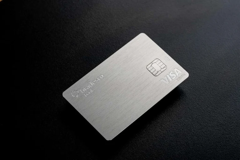 Bradesco Bank Visa Infinite: vale a pena em 2026? Conheça benefícios, custos e para quem o cartão faz sentido